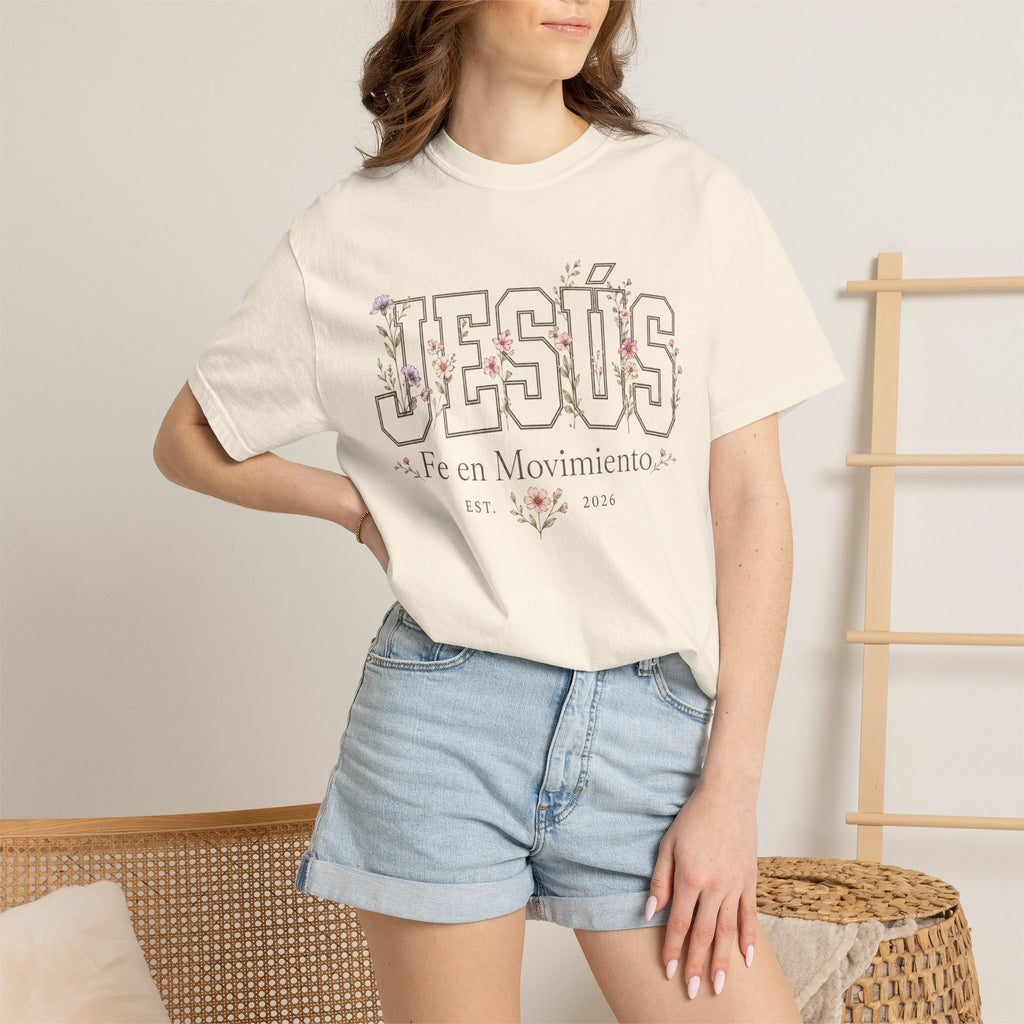 Floral Jesus Christian T-Shirt | Fe en Movimiento Faith-Based Tee